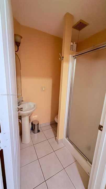 For Sale: $565,000 (3 beds, 2 baths, 1753 Square Feet)