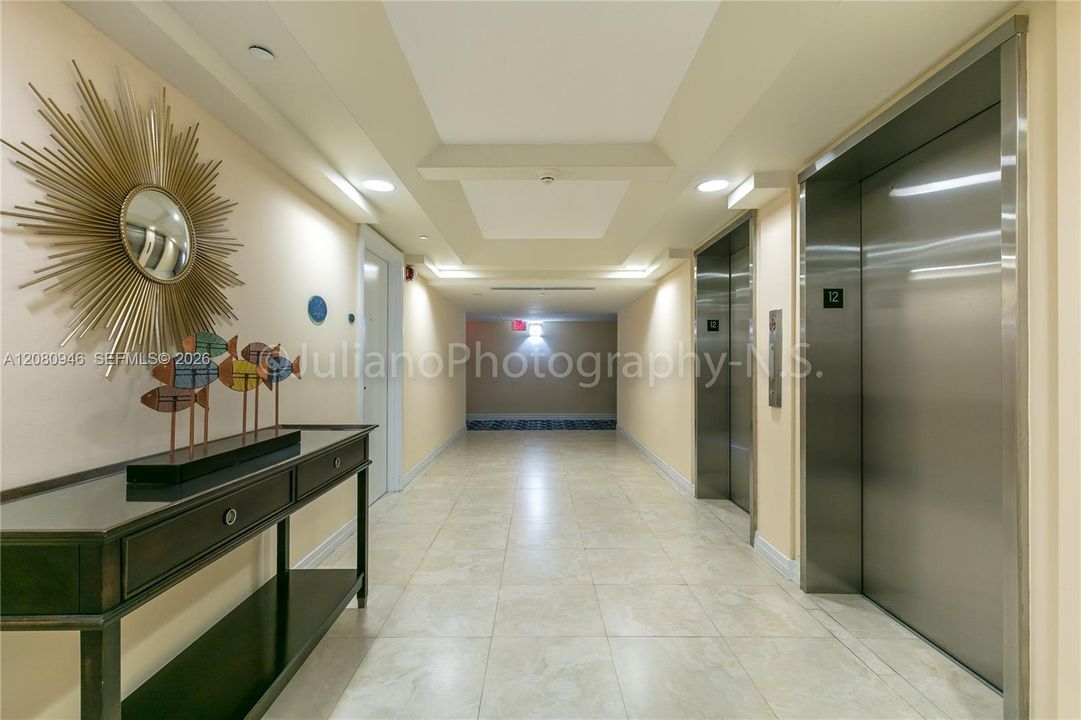 For Rent: $3,800 (1 beds, 1 baths, 812 Square Feet)