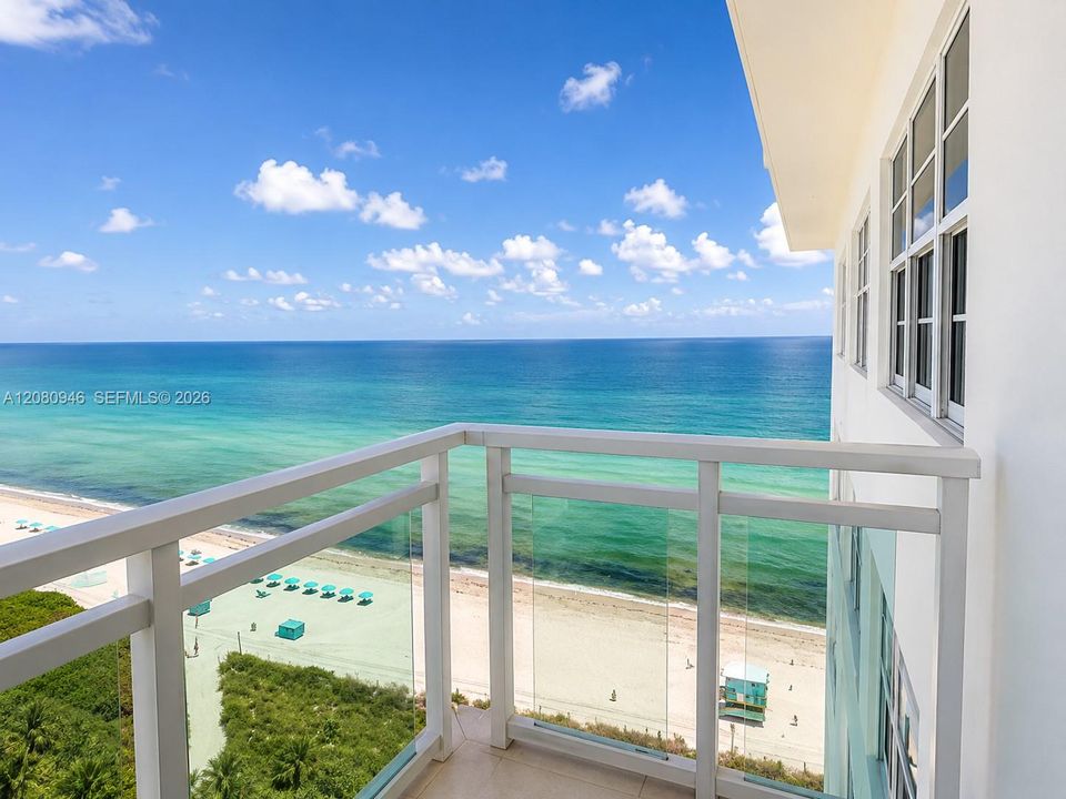 For Rent: $3,800 (1 beds, 1 baths, 812 Square Feet)