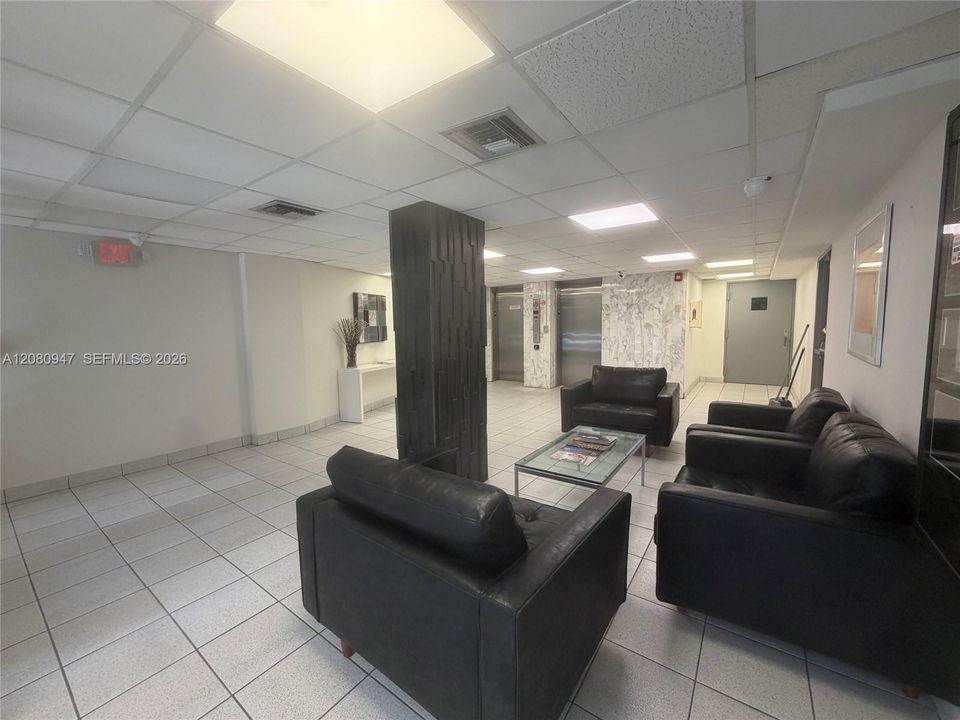 В аренду: $2,750 (1 спален, 1 ванн, 845 Квадратных фут)