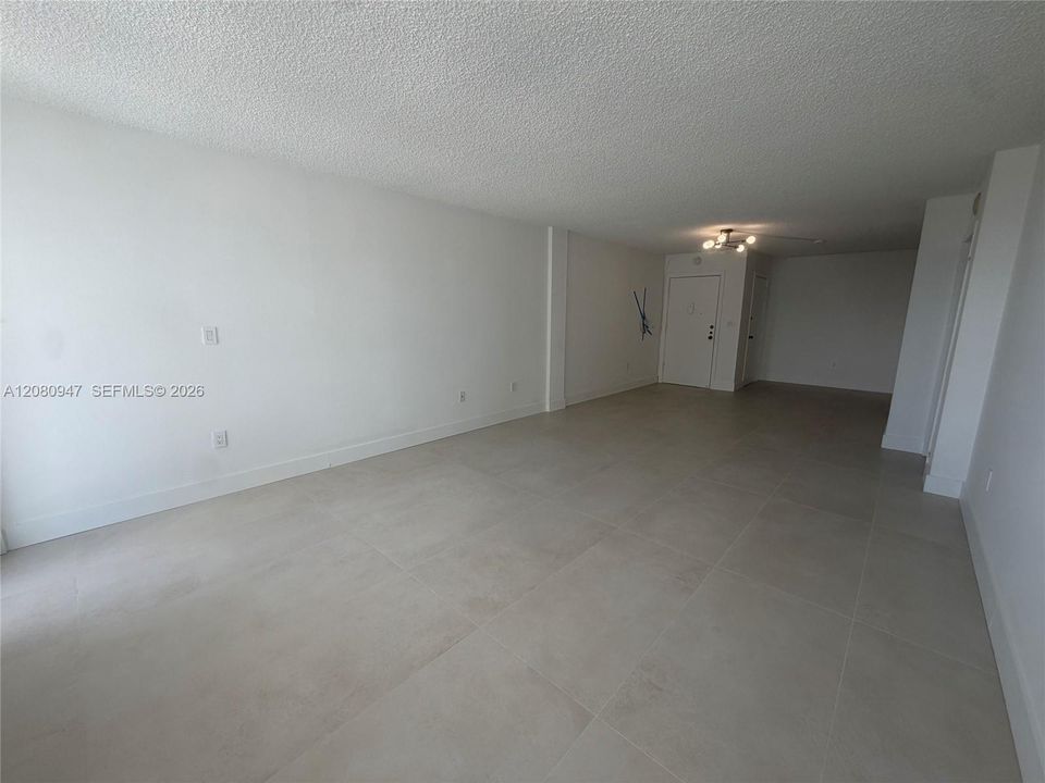 В аренду: $2,750 (1 спален, 1 ванн, 845 Квадратных фут)