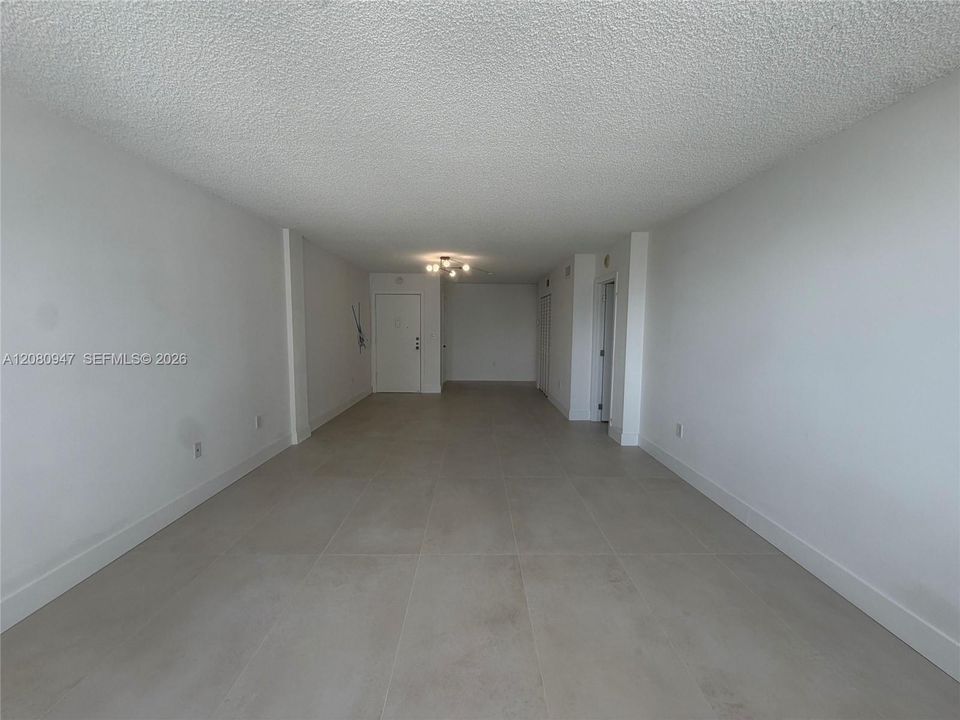 В аренду: $2,750 (1 спален, 1 ванн, 845 Квадратных фут)