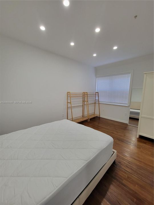 For Rent: $1,900 (1 beds, 1 baths, 448 Square Feet)