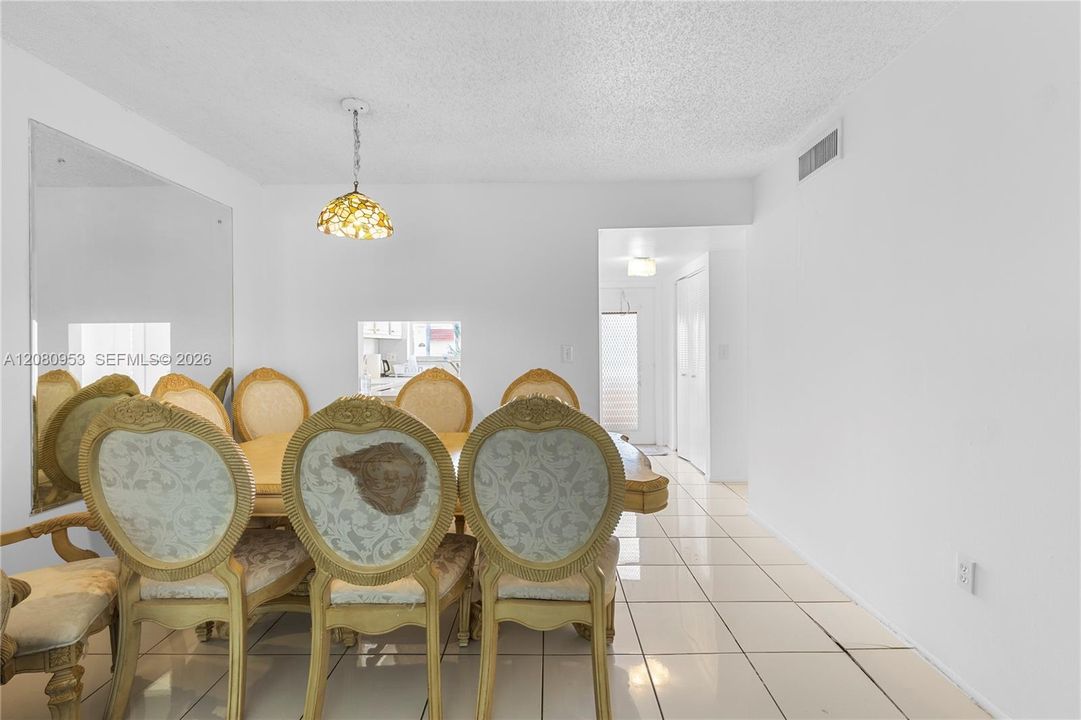 For Sale: $75,000 (1 beds, 1 baths, 640 Square Feet)