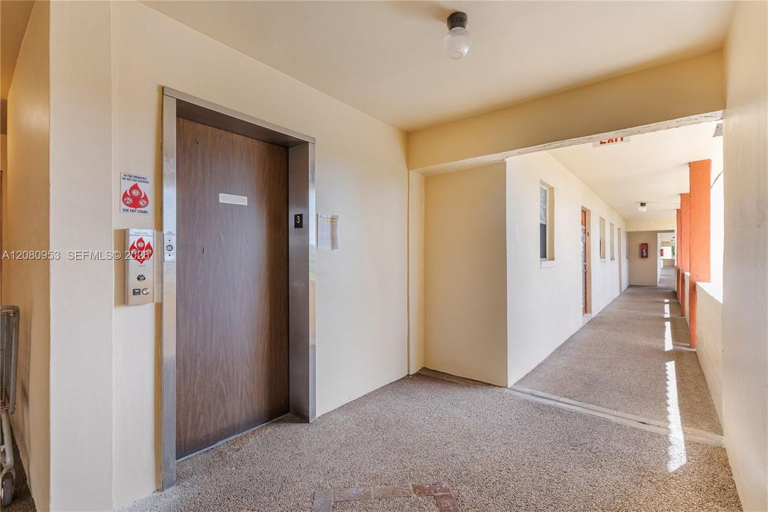 For Sale: $75,000 (1 beds, 1 baths, 640 Square Feet)