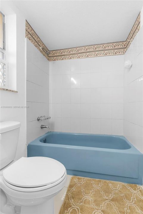 For Sale: $75,000 (1 beds, 1 baths, 640 Square Feet)