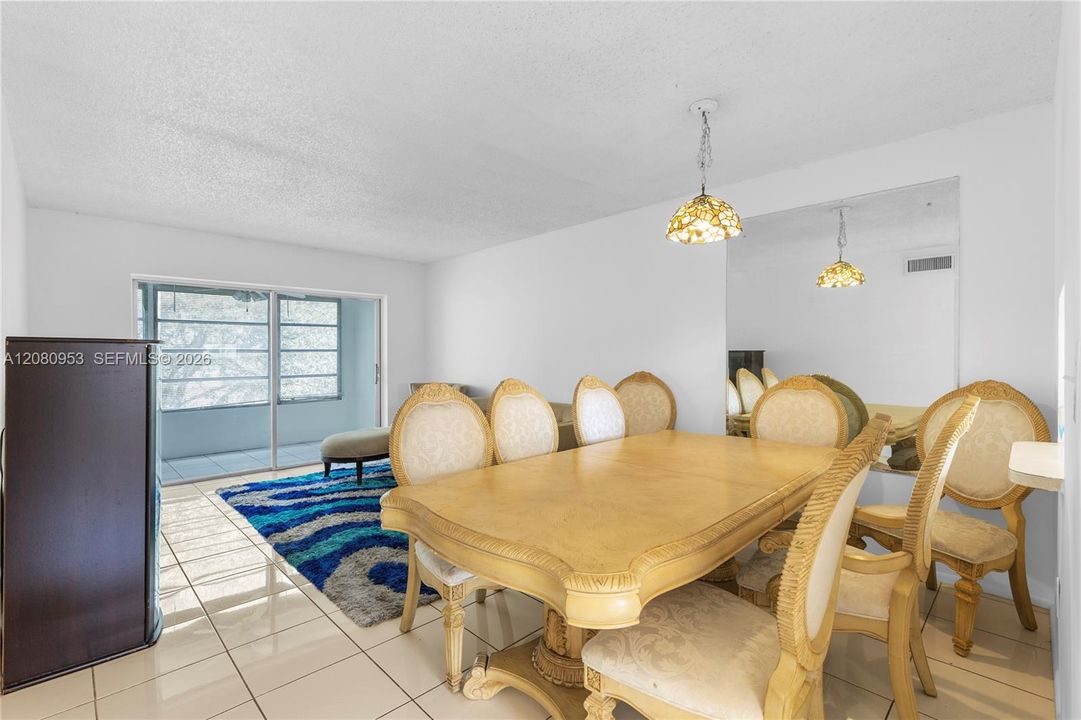 For Sale: $75,000 (1 beds, 1 baths, 640 Square Feet)