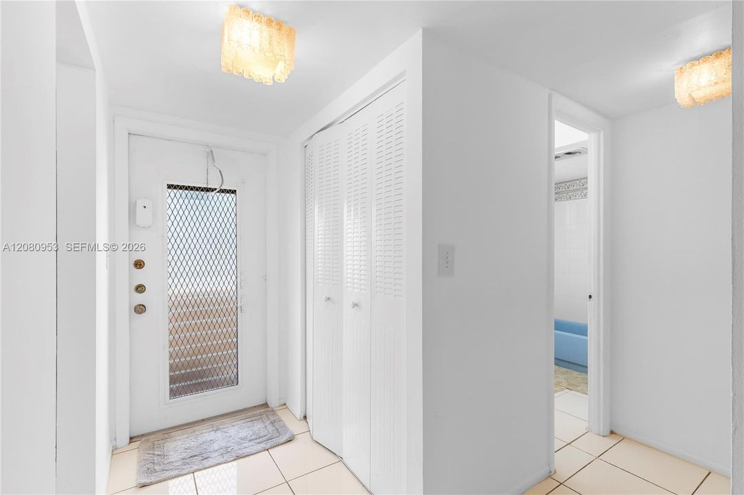 For Sale: $75,000 (1 beds, 1 baths, 640 Square Feet)