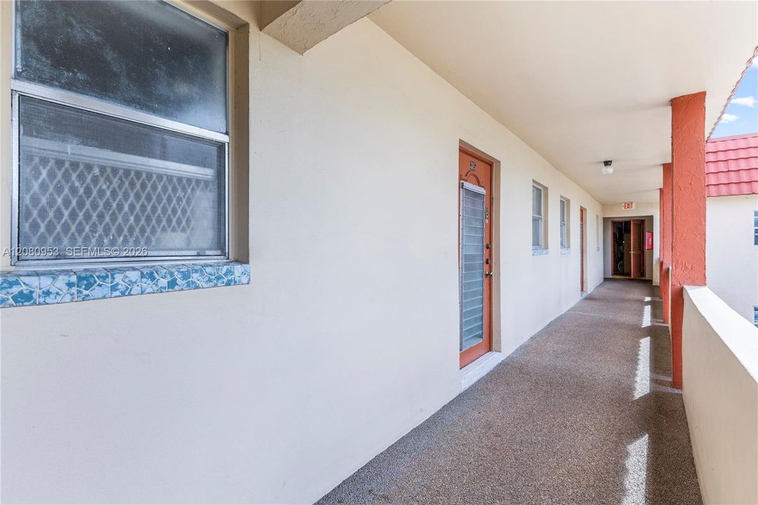For Sale: $75,000 (1 beds, 1 baths, 640 Square Feet)
