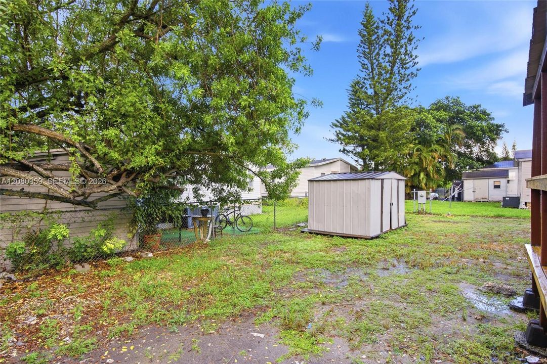 For Sale: $275,000 (4 beds, 2 baths, 1430 Square Feet)