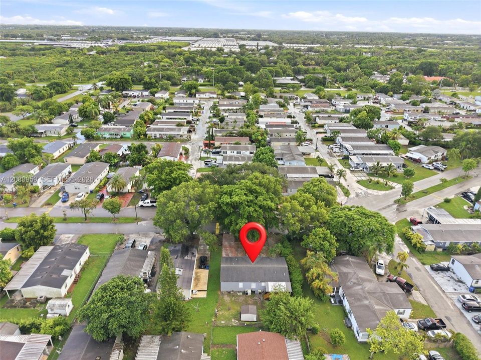For Sale: $275,000 (4 beds, 2 baths, 1430 Square Feet)