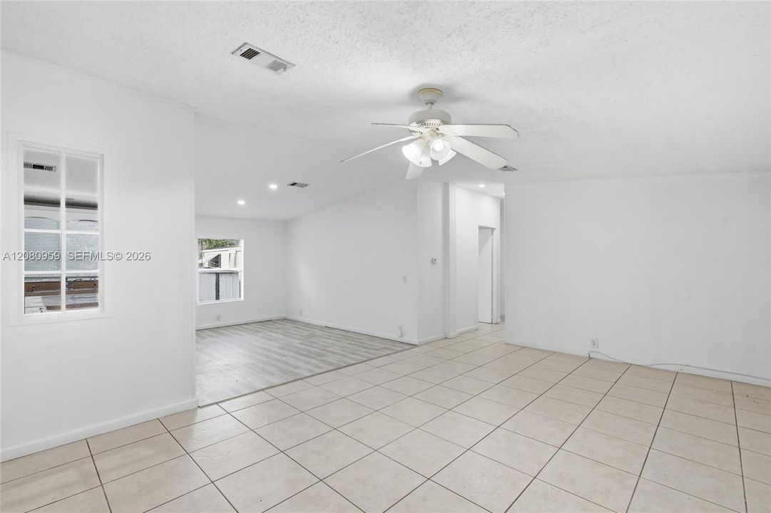 For Sale: $275,000 (4 beds, 2 baths, 1430 Square Feet)
