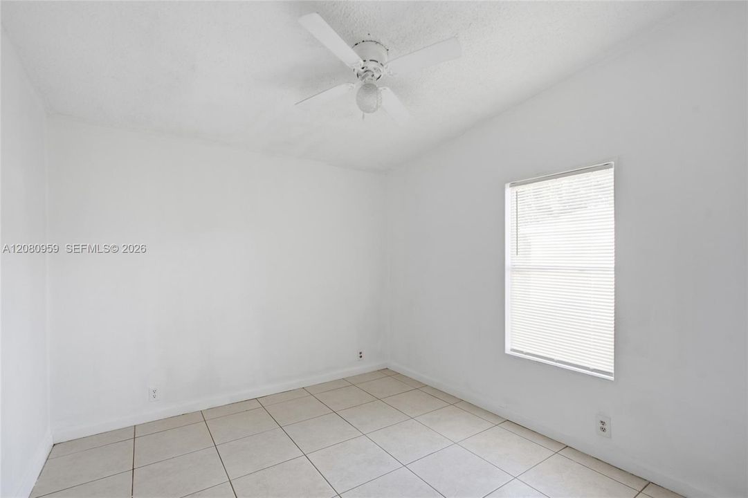 For Sale: $275,000 (4 beds, 2 baths, 1430 Square Feet)