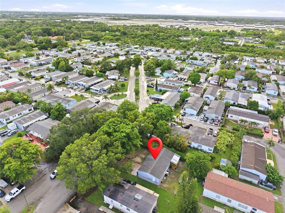 For Sale: $275,000 (4 beds, 2 baths, 1430 Square Feet)
