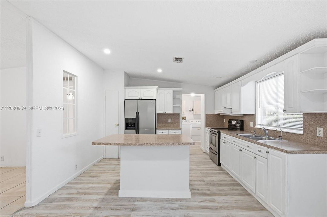 For Sale: $275,000 (4 beds, 2 baths, 1430 Square Feet)