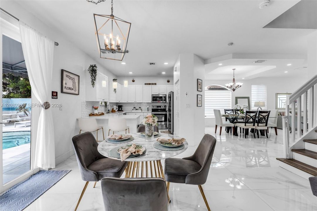For Sale: $875,000 (4 beds, 3 baths, 2500 Square Feet)