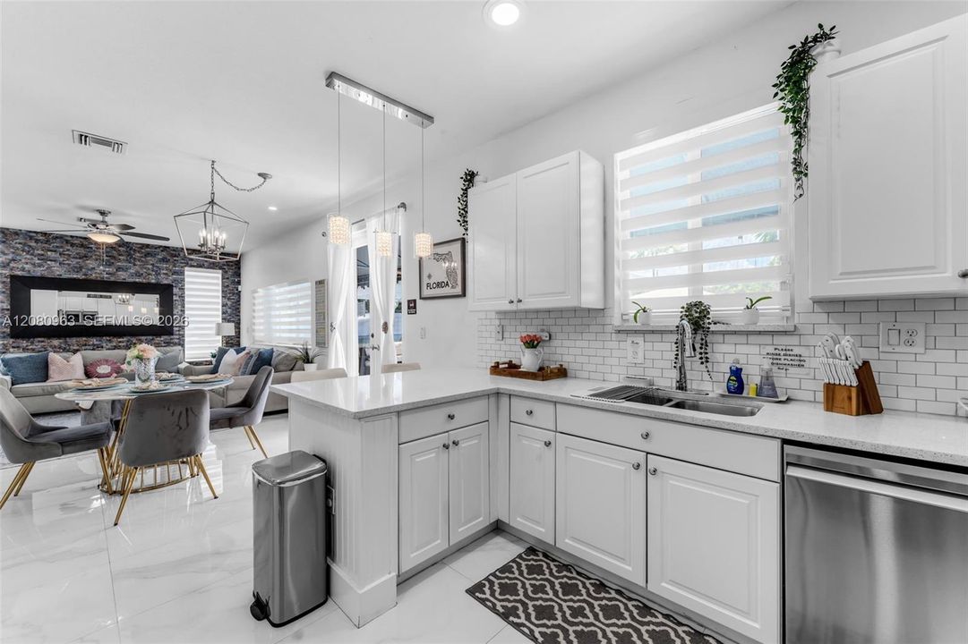 For Sale: $875,000 (4 beds, 3 baths, 2500 Square Feet)