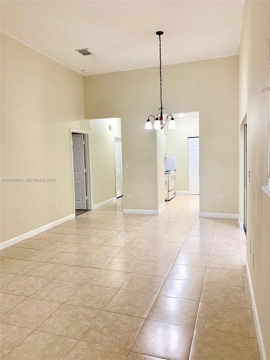 For Rent: $2,500 (3 beds, 2 baths, 1200 Square Feet)