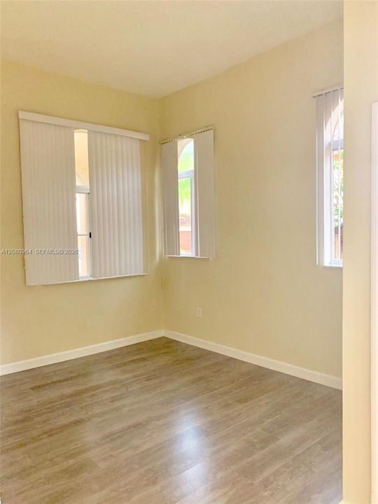 For Rent: $2,500 (3 beds, 2 baths, 1200 Square Feet)