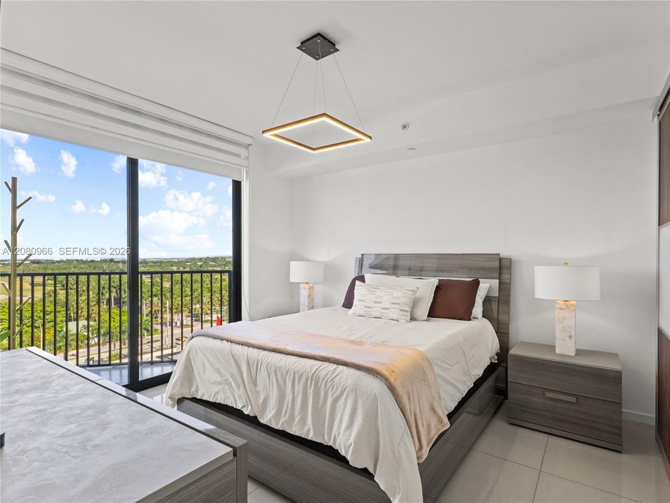 For Rent: $3,000 (1 beds, 1 baths, 777 Square Feet)