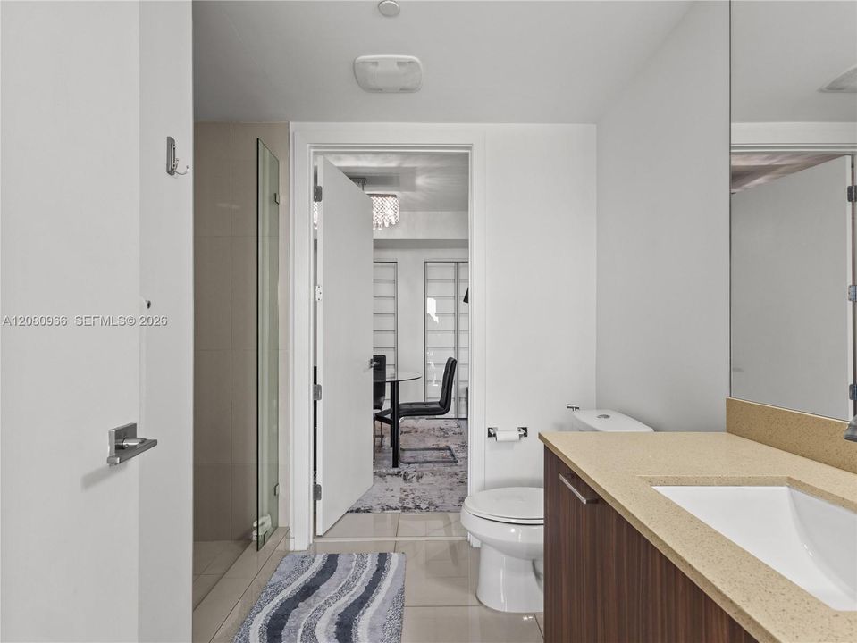 For Rent: $3,000 (1 beds, 1 baths, 777 Square Feet)