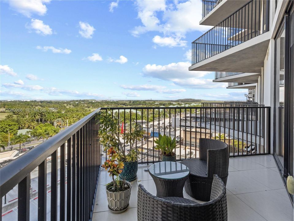 For Rent: $3,000 (1 beds, 1 baths, 777 Square Feet)