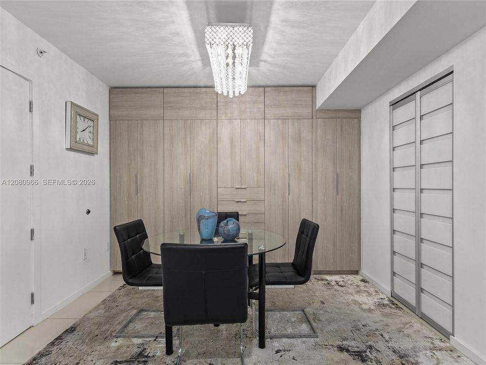 For Rent: $3,000 (1 beds, 1 baths, 777 Square Feet)