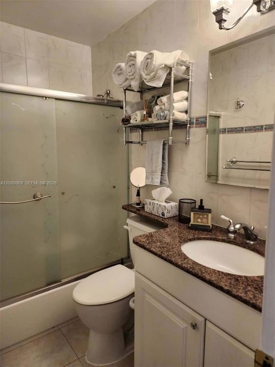 На продажу: $104,000 (1 спален, 1 ванн, 620 Квадратных фут)