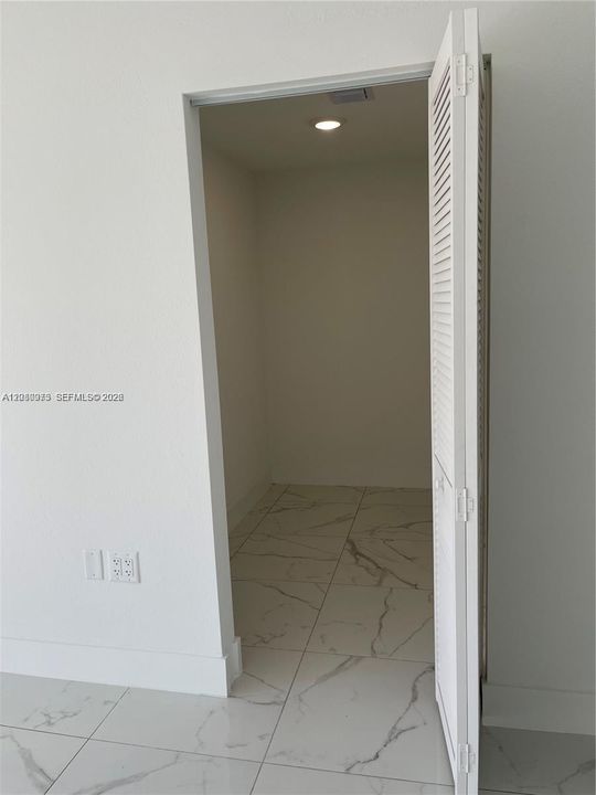 En Venta: $390,000 (4 camas, 3 baños, 1398 Pies cuadrados)