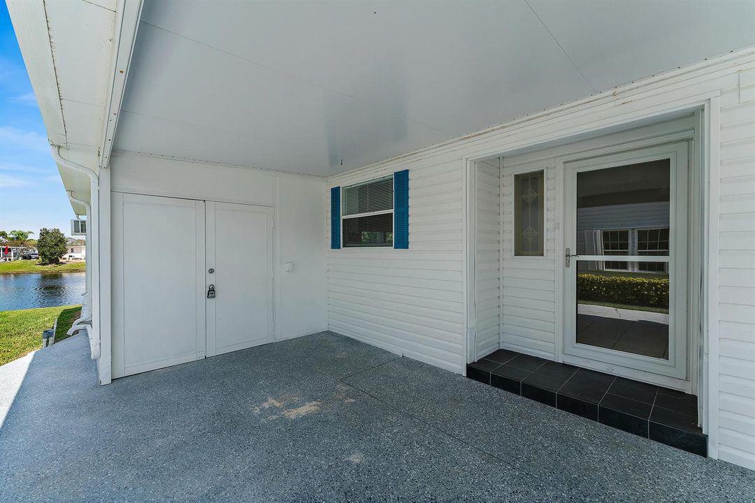 Carport/Entry/Storage