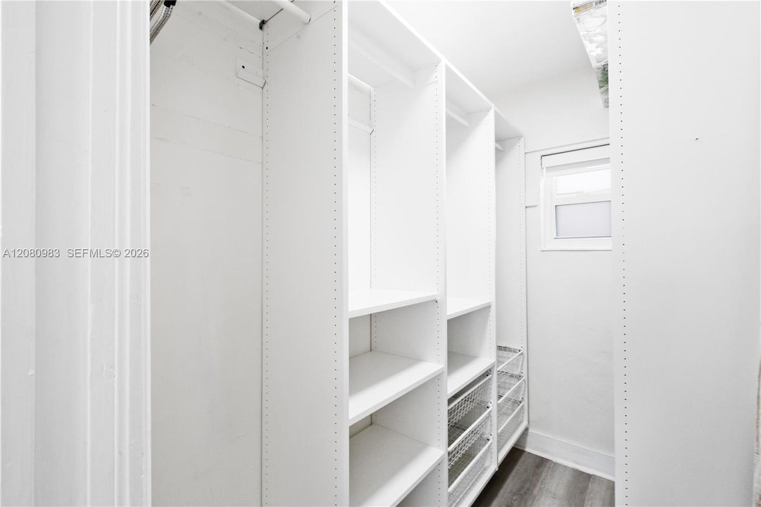 В аренду: $3,800 (3 спален, 2 ванн, 1005 Квадратных фут)