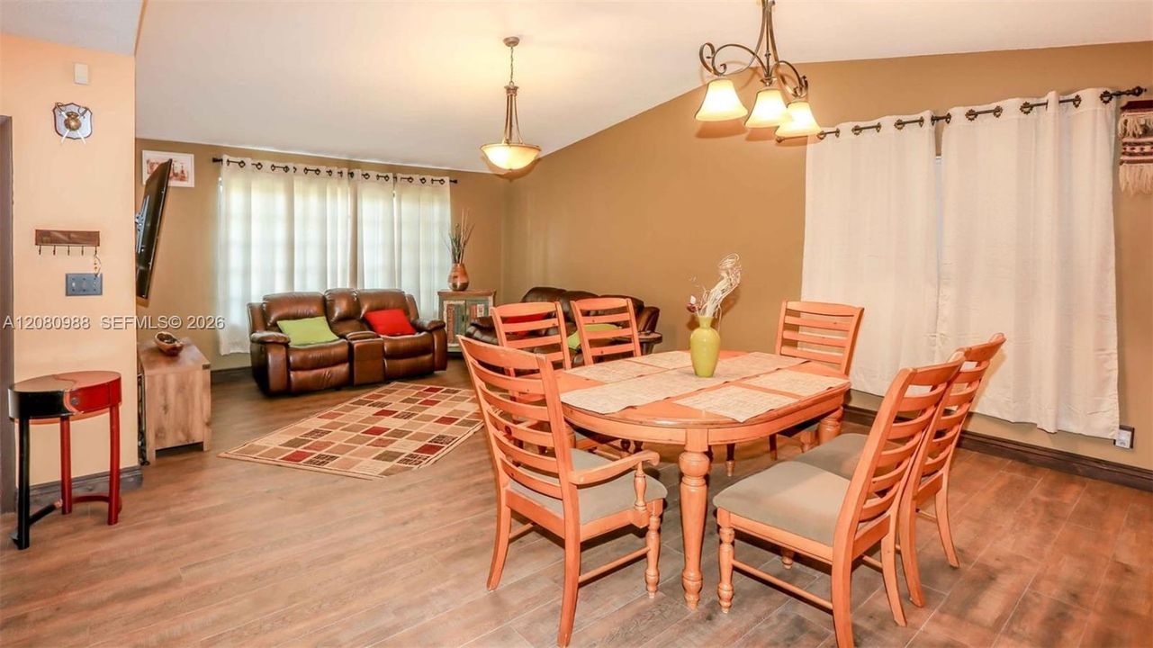 For Rent: $3,800 (3 beds, 2 baths, 1616 Square Feet)