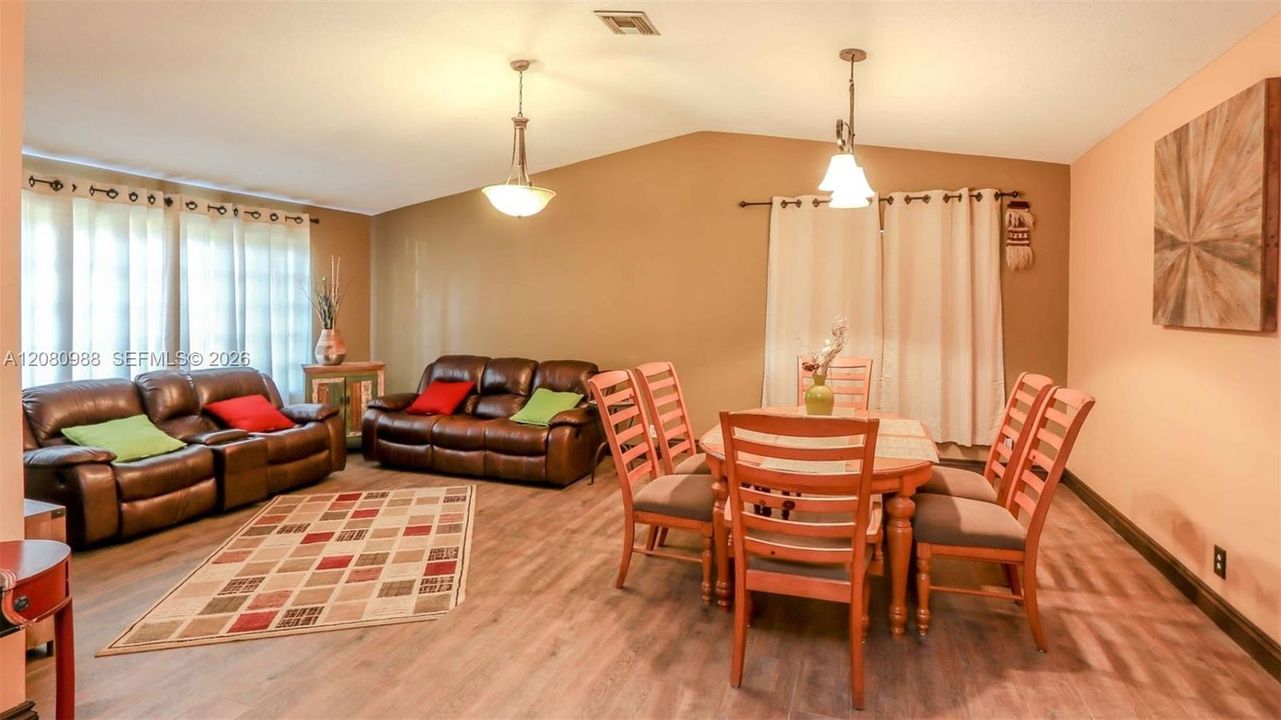 For Rent: $3,800 (3 beds, 2 baths, 1616 Square Feet)