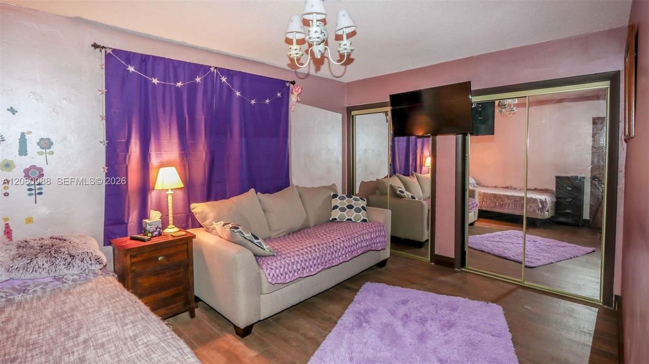 For Rent: $3,800 (3 beds, 2 baths, 1616 Square Feet)