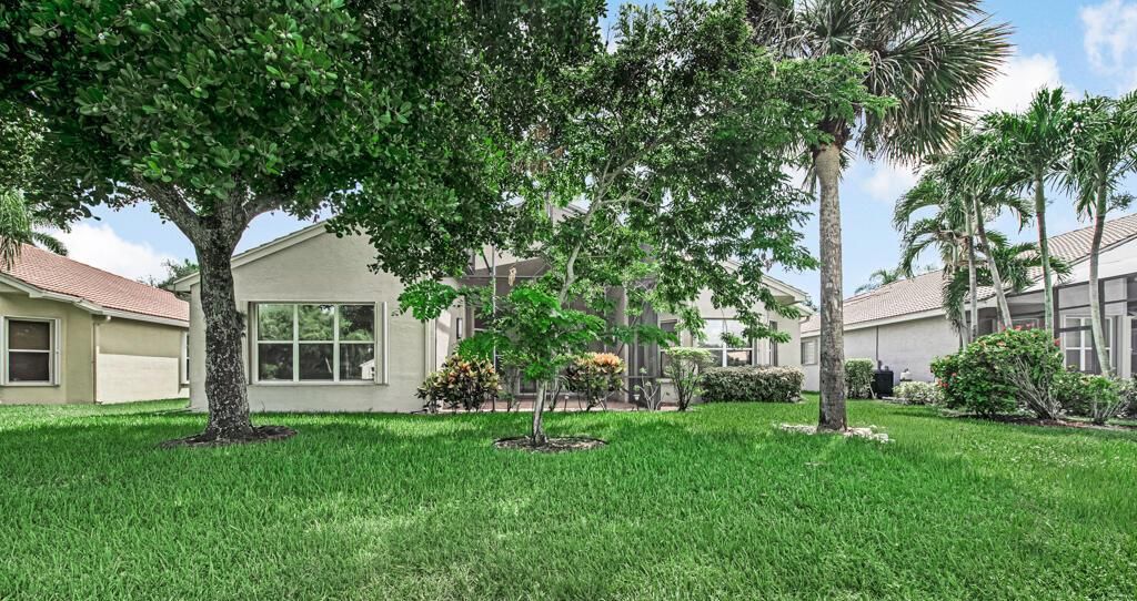 Spacious backyard