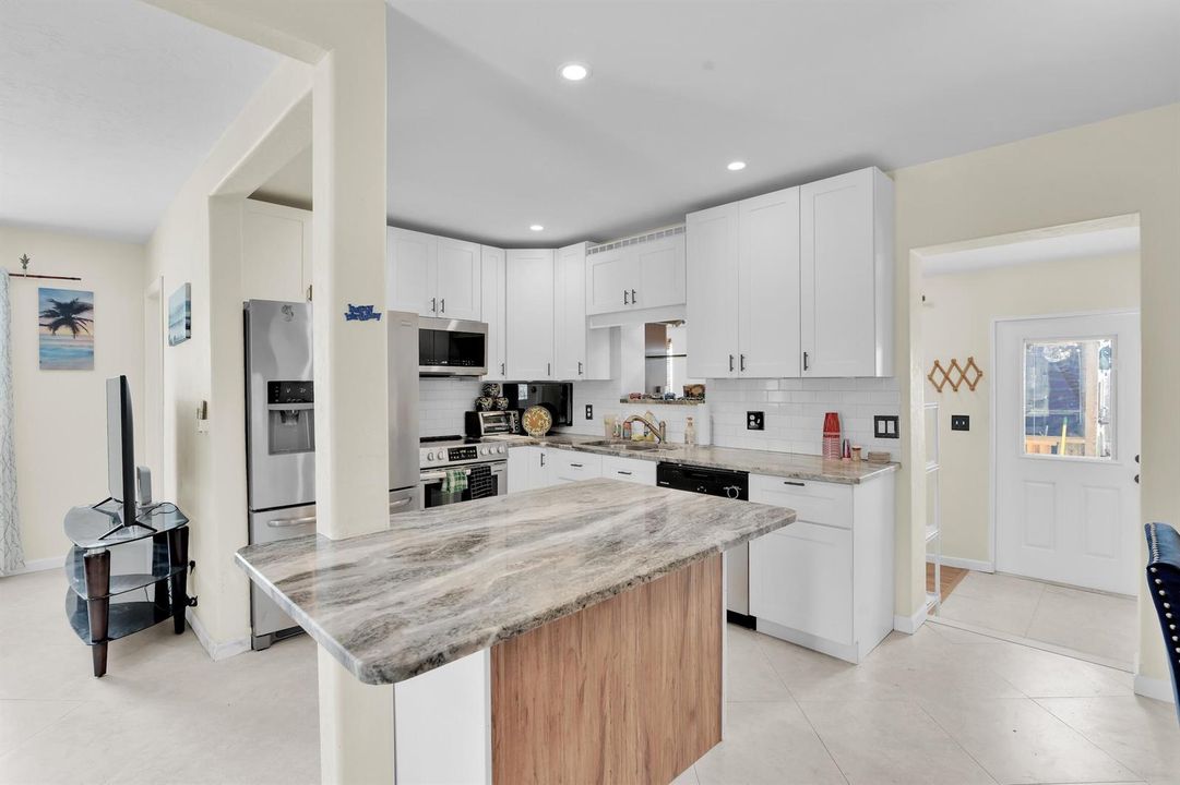 5221 NE 16th Ave Pompano Beach -12