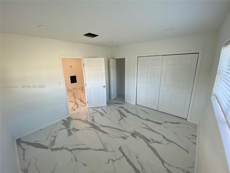 В аренду: $3,300 (3 спален, 2 ванн, 1224 Квадратных фут)