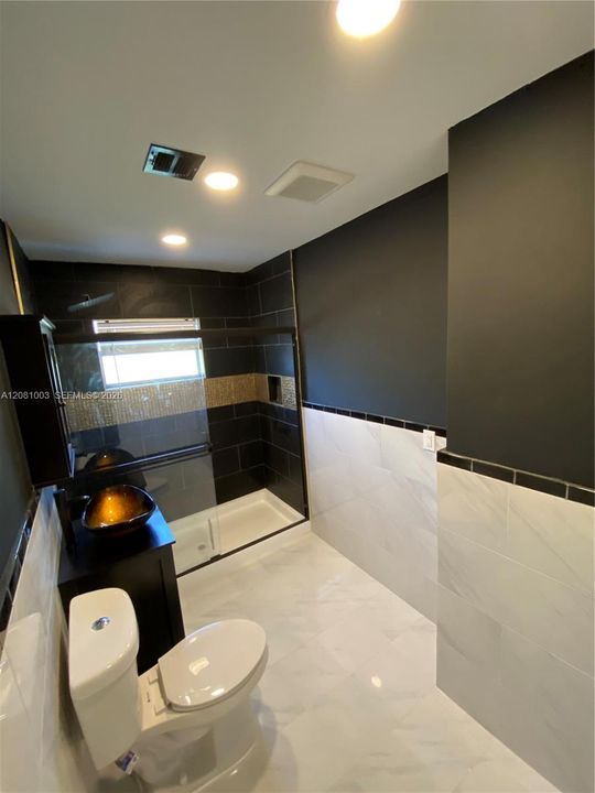 В аренду: $3,300 (3 спален, 2 ванн, 1224 Квадратных фут)