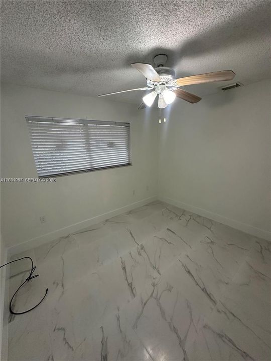 For Rent: $3,800 (3 beds, 2 baths, 1000 Square Feet)