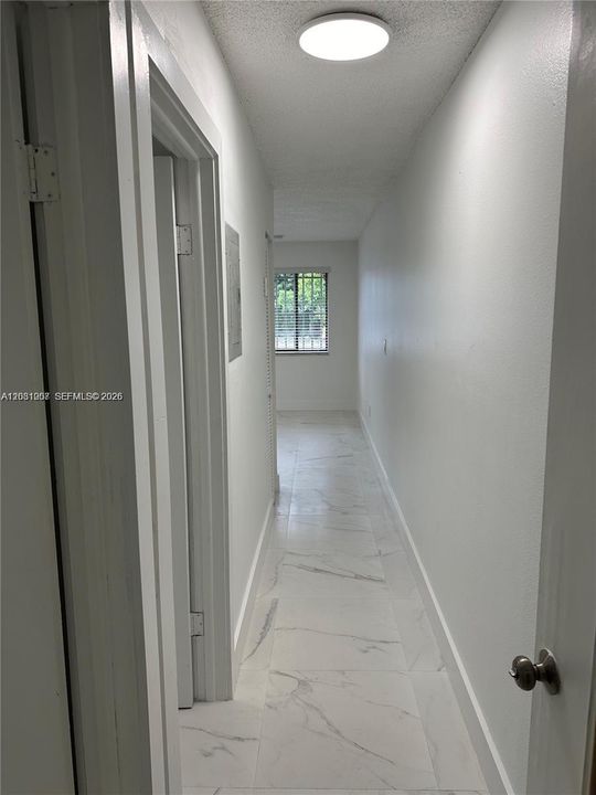 For Rent: $3,800 (3 beds, 2 baths, 1000 Square Feet)