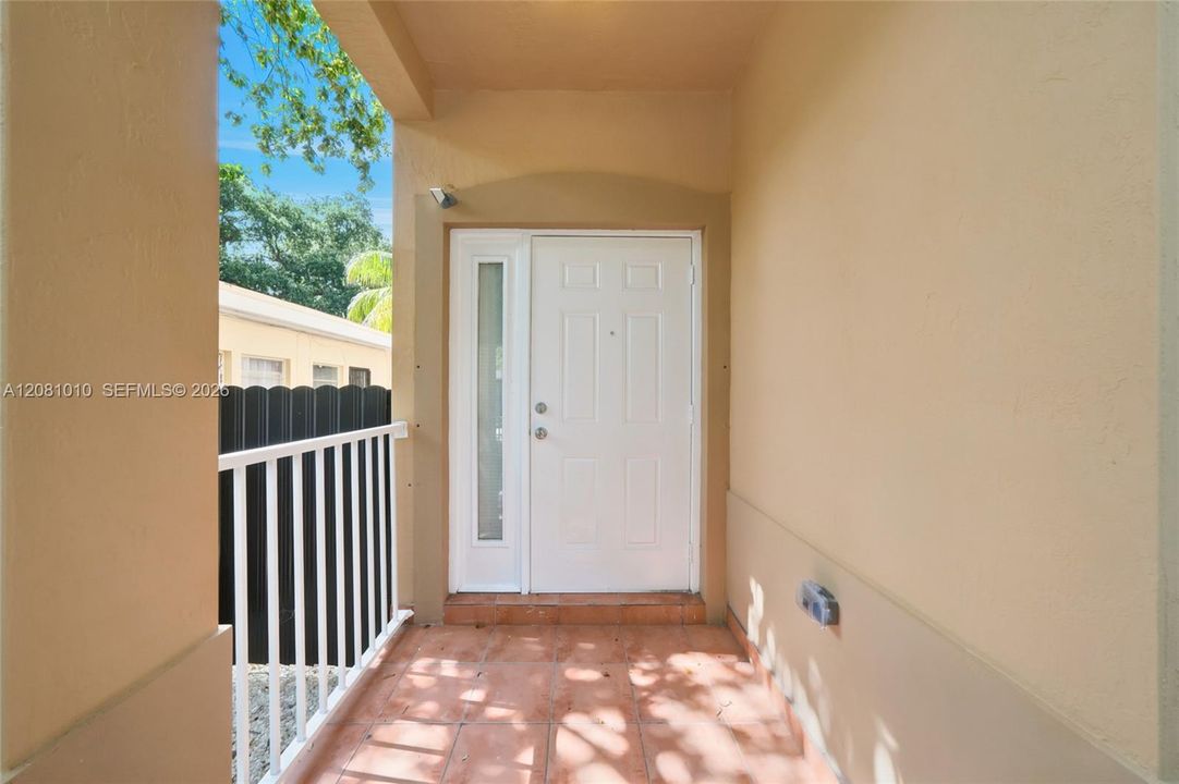 For Rent: $3,450 (3 beds, 3 baths, 1580 Square Feet)