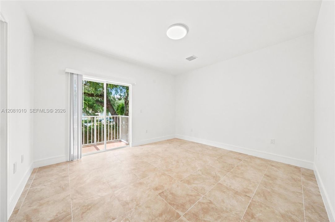 For Rent: $3,450 (3 beds, 3 baths, 1580 Square Feet)