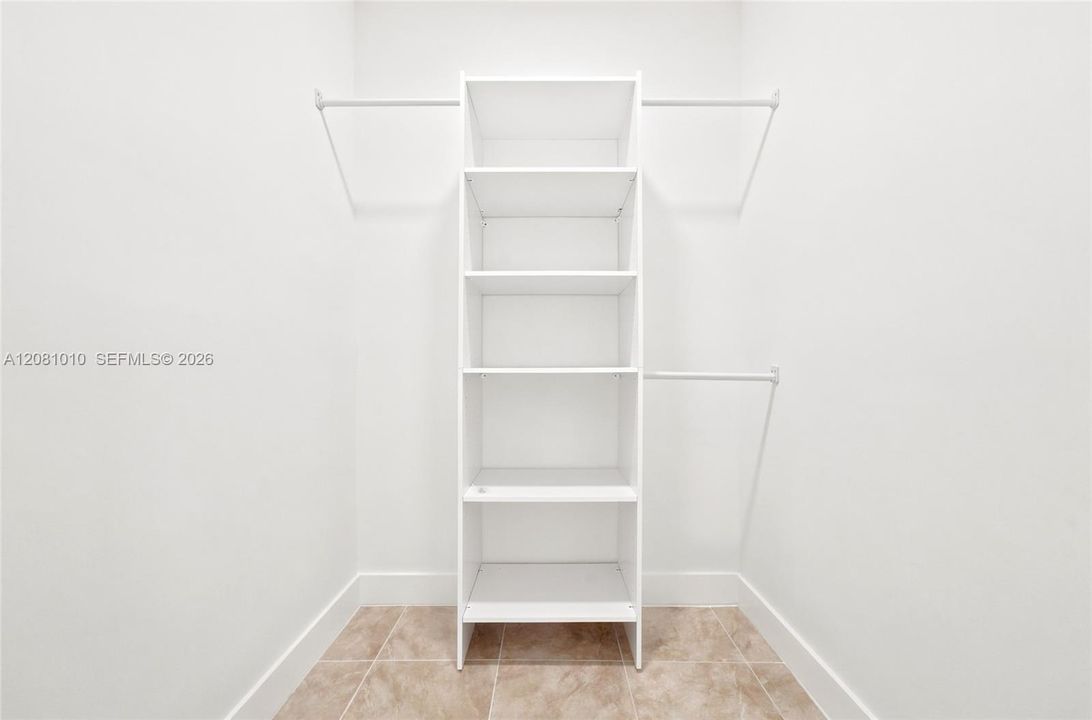 For Rent: $3,450 (3 beds, 3 baths, 1580 Square Feet)