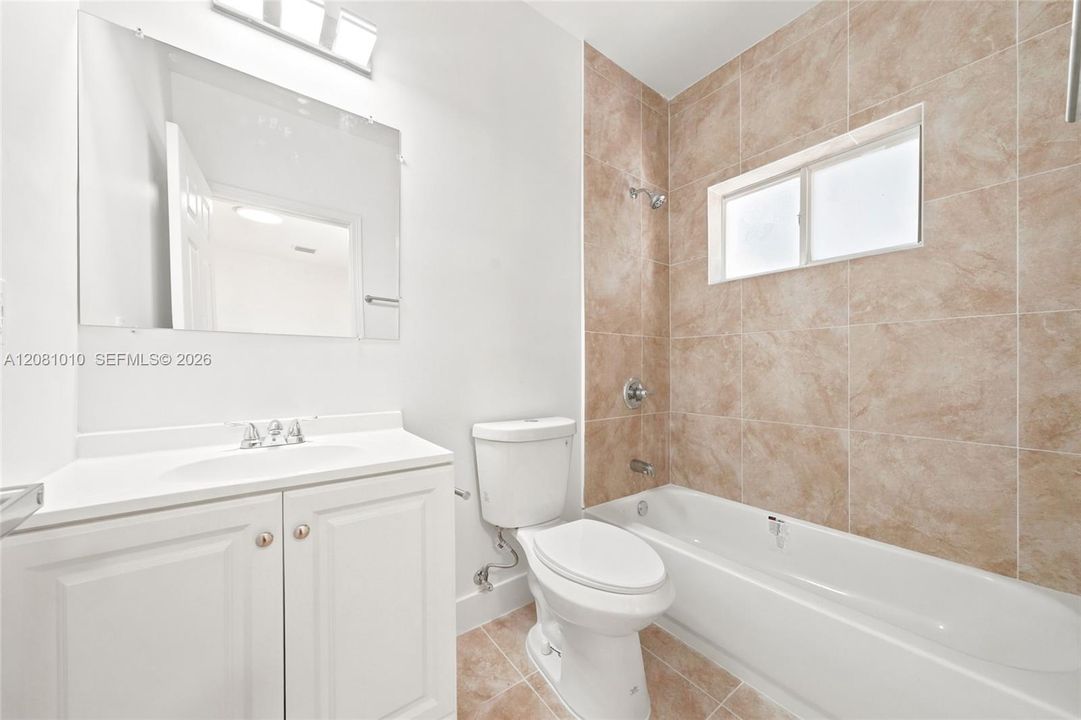 For Rent: $3,450 (3 beds, 3 baths, 1580 Square Feet)