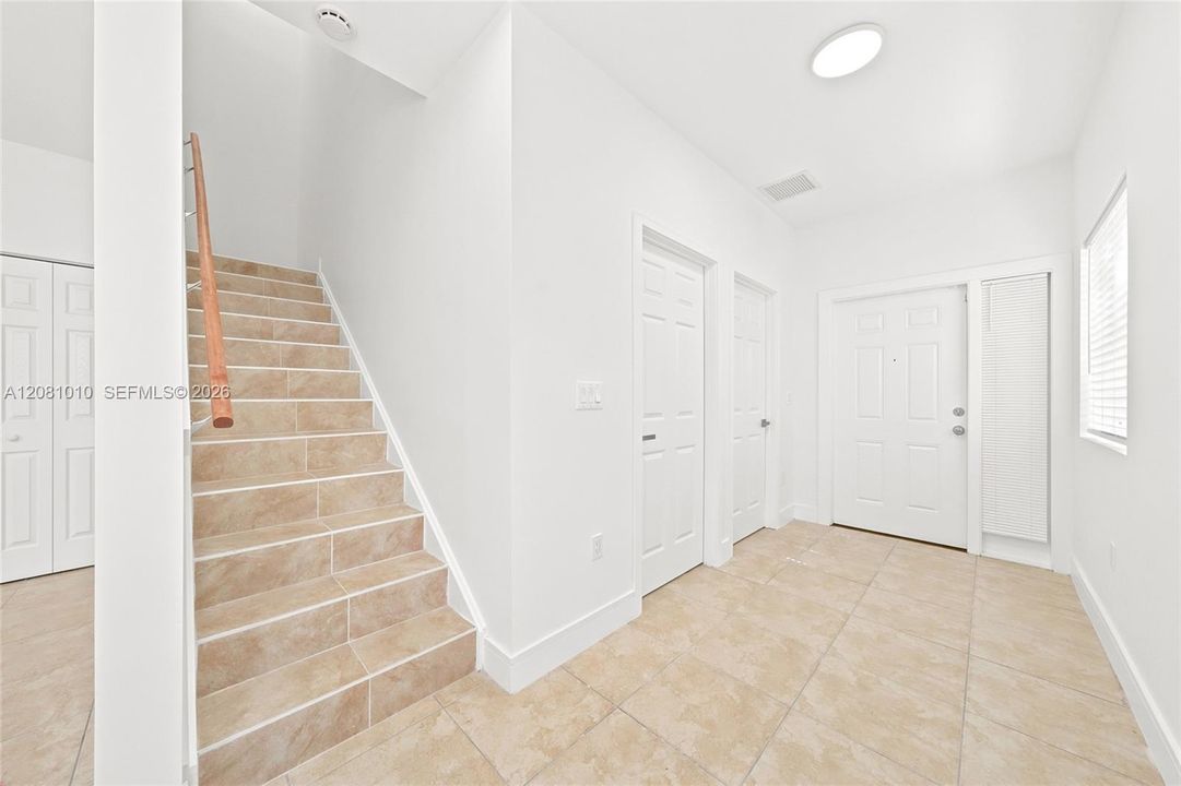 For Rent: $3,450 (3 beds, 3 baths, 1580 Square Feet)
