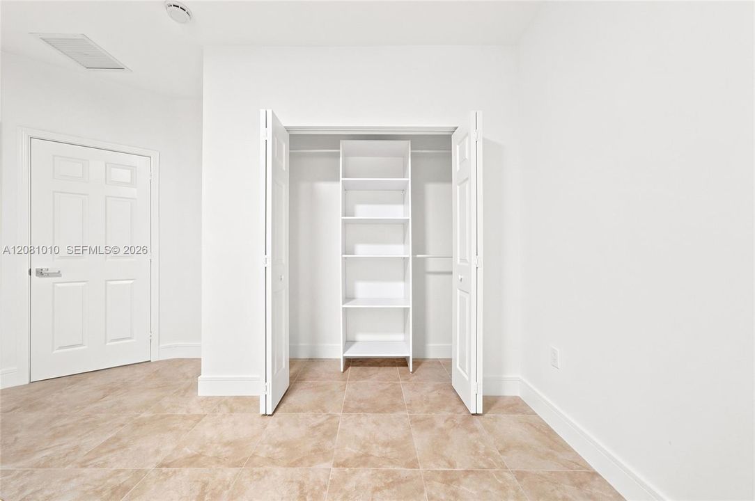 For Rent: $3,450 (3 beds, 3 baths, 1580 Square Feet)