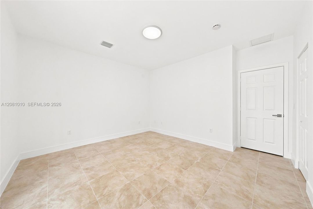 For Rent: $3,450 (3 beds, 3 baths, 1580 Square Feet)