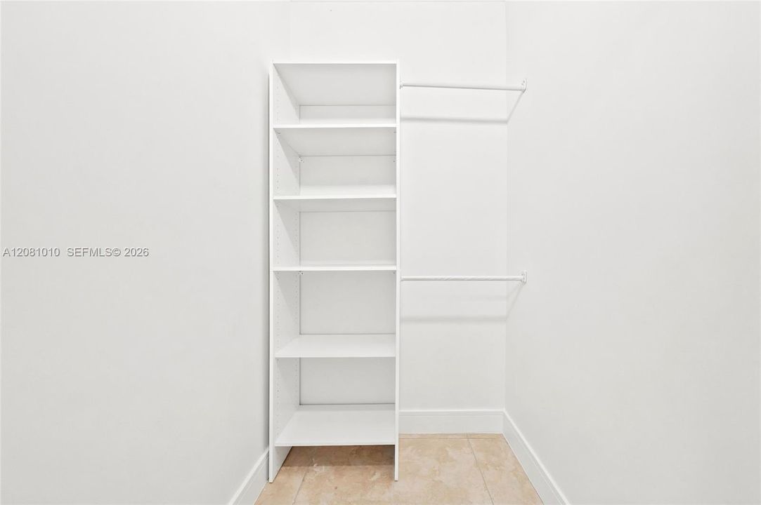 For Rent: $3,450 (3 beds, 3 baths, 1580 Square Feet)