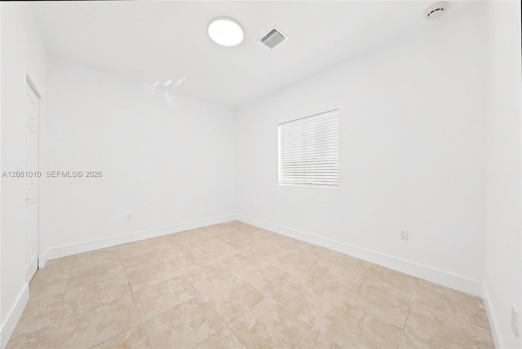 For Rent: $3,450 (3 beds, 3 baths, 1580 Square Feet)