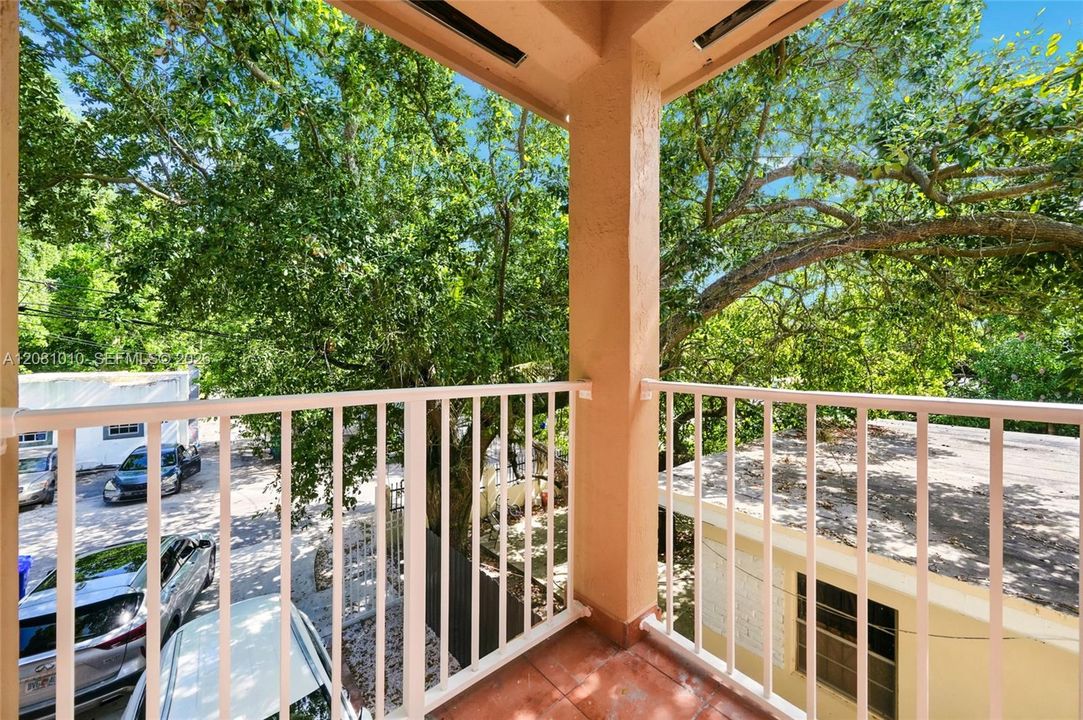 For Rent: $3,450 (3 beds, 3 baths, 1580 Square Feet)